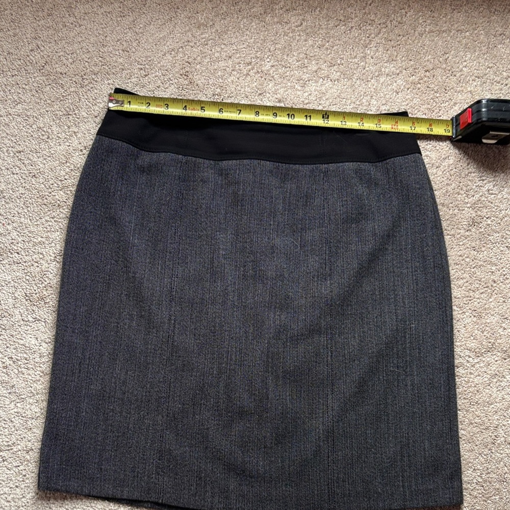 Elegant Black and Gray Women's Skirt sz 14 Lined